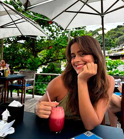 Terapeuta-Elayne-em-Recife_02_09_2026_001